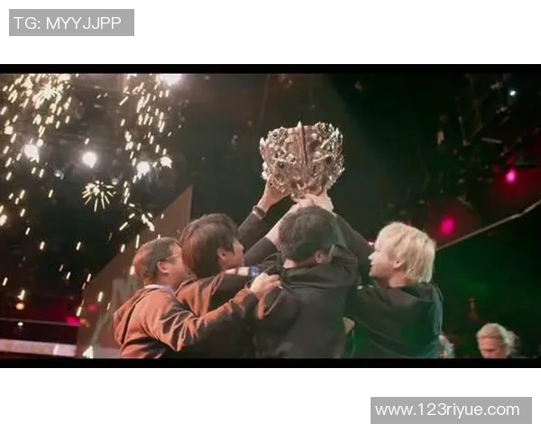 独家解析FPX战队灵活战术与其他战队的对比分析